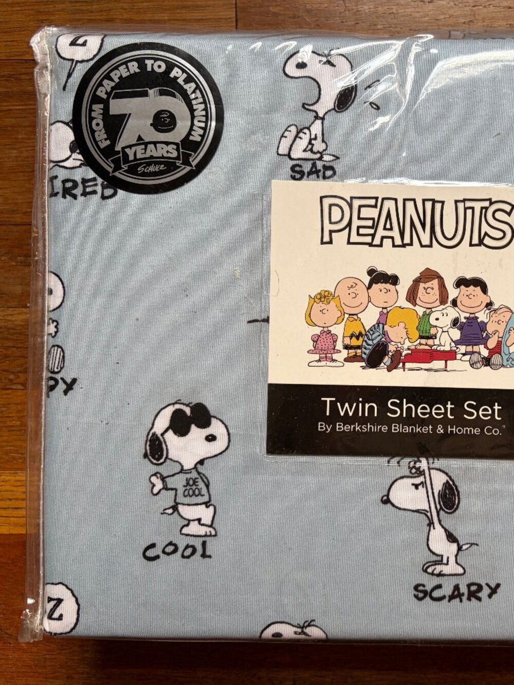 New Peanuts Snoopy Many Emotions TWIN Size Sheet Set (blue background)